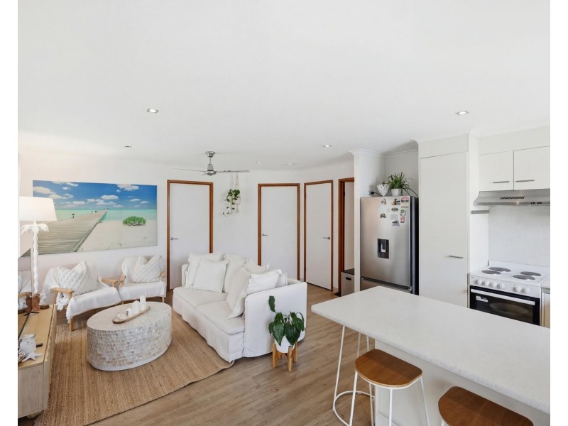 2/12 Maud Street, Tugun QLD 4224