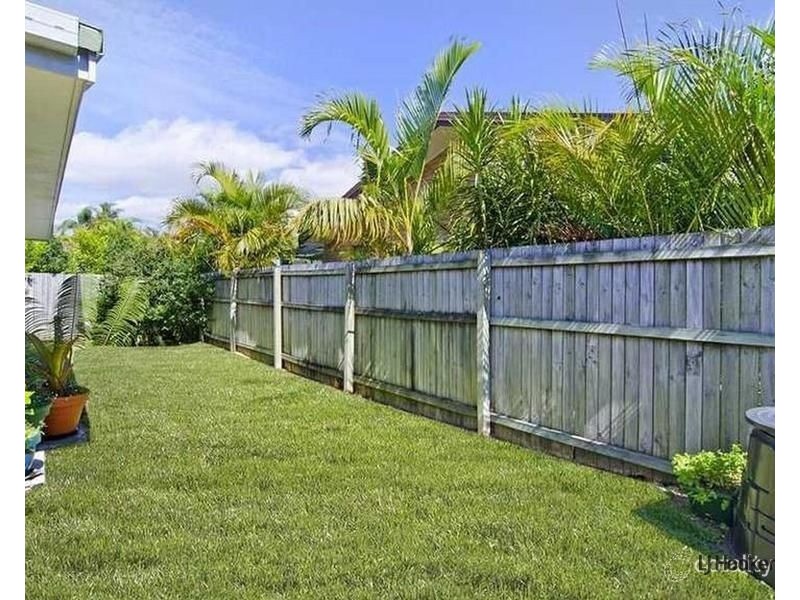 2/15 Walker Avenue, Palm Beach QLD 4221