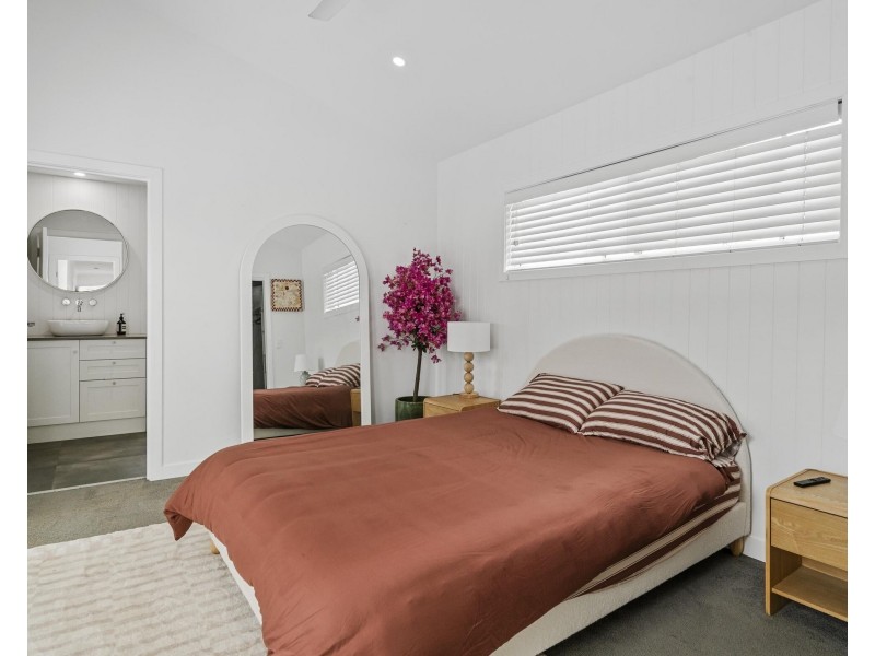 103 Sunshine Parade, Miami QLD 4220