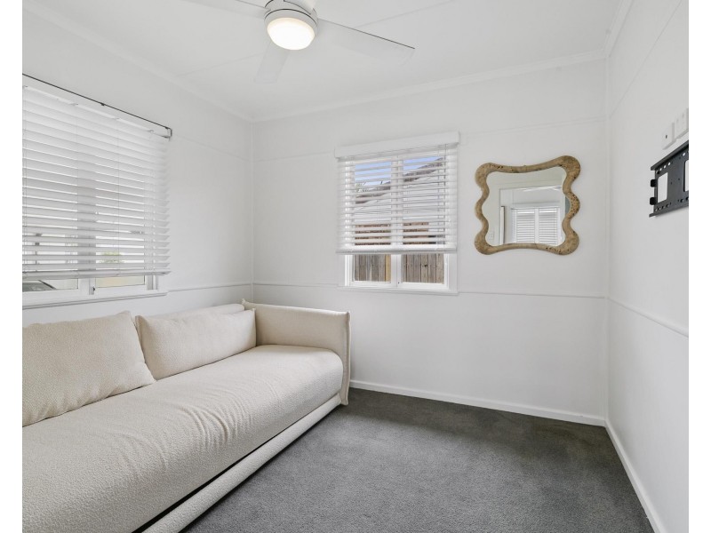 103 Sunshine Parade, Miami QLD 4220