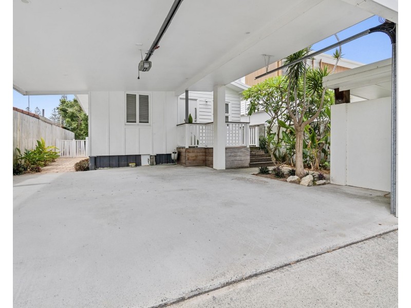 103 Sunshine Parade, Miami QLD 4220