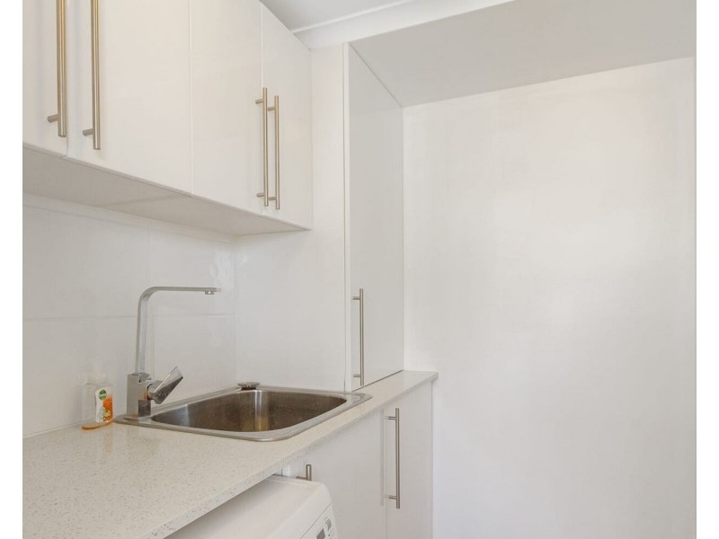 13/22 Marine Parade, Coolangatta QLD 4225