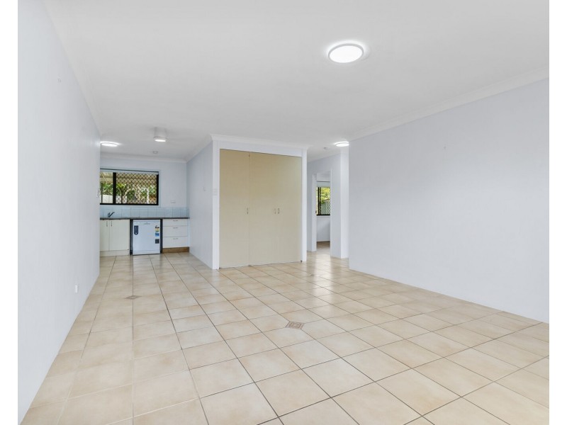 2/16 Doggett Drive, Miami QLD 4220