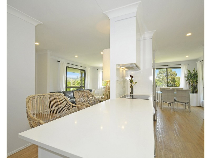 22 Kalmia Court, Elanora QLD 4221