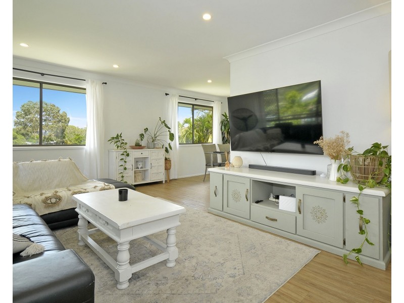 22 Kalmia Court, Elanora QLD 4221