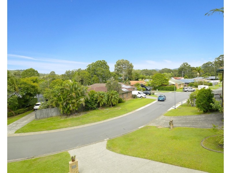 22 Kalmia Court, Elanora QLD 4221
