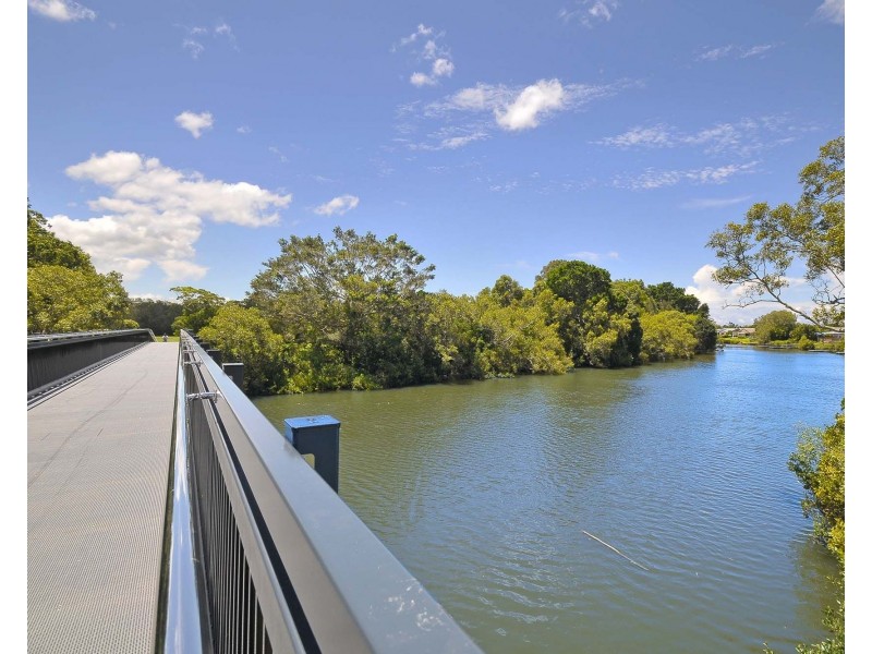 22 Kalmia Court, Elanora QLD 4221