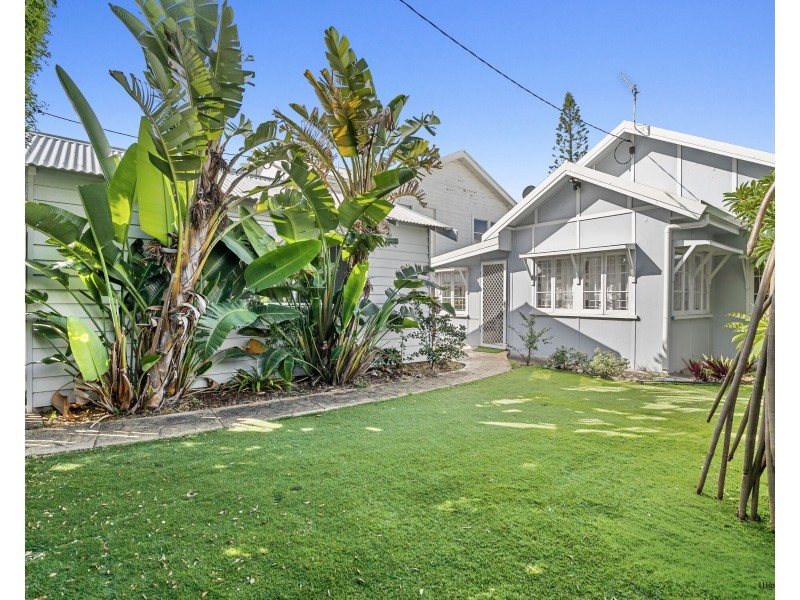 234 Jefferson Lane, Palm Beach QLD 4221