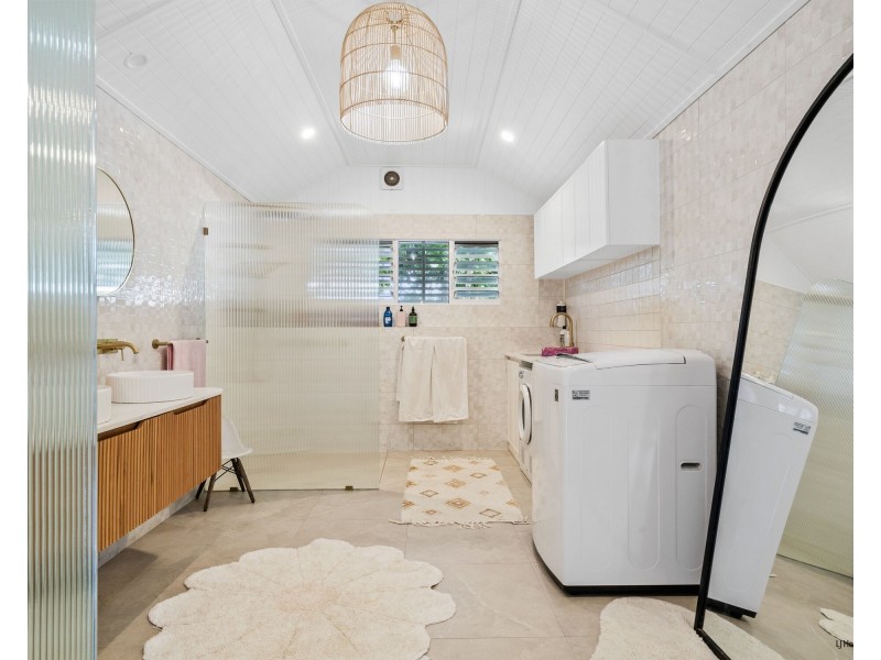 234 Jefferson Lane, Palm Beach QLD 4221