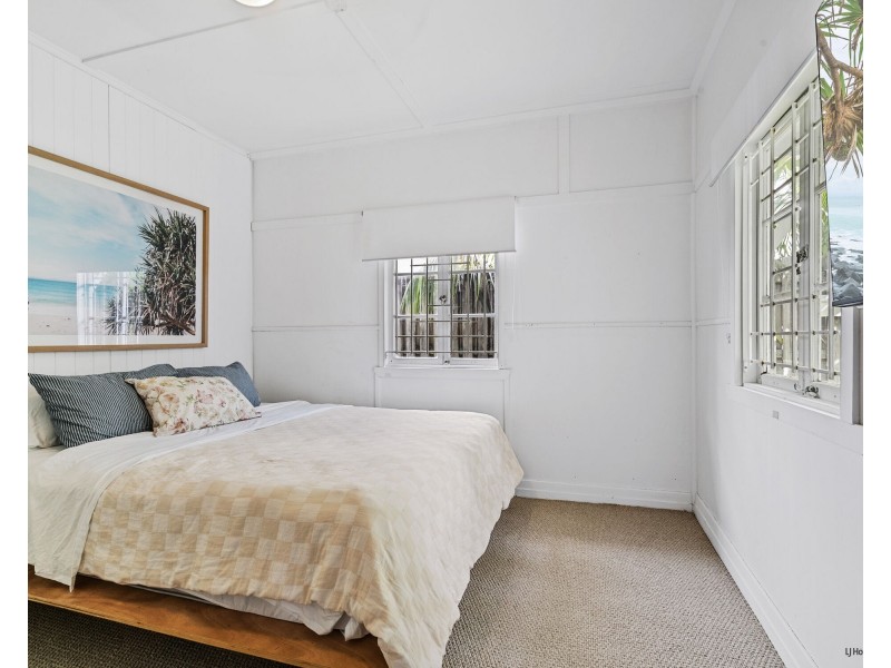 234 Jefferson Lane, Palm Beach QLD 4221