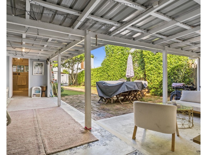 234 Jefferson Lane, Palm Beach QLD 4221