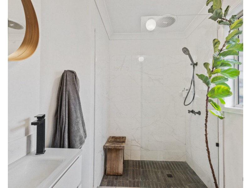 2/28 First Avenue, Palm Beach QLD 4221