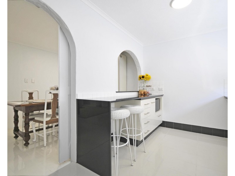 1/69 Golden Four Drive, Bilinga QLD 4225