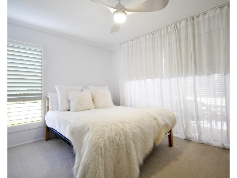 1/69 Golden Four Drive, Bilinga QLD 4225