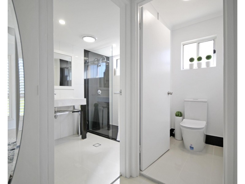 1/69 Golden Four Drive, Bilinga QLD 4225