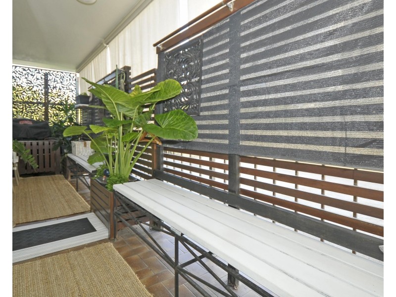 1/69 Golden Four Drive, Bilinga QLD 4225