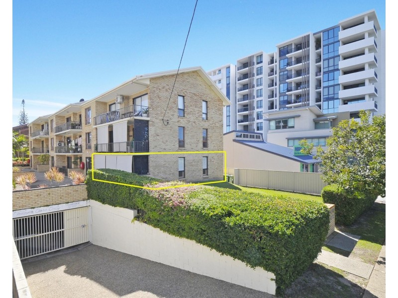 1/69 Golden Four Drive, Bilinga QLD 4225