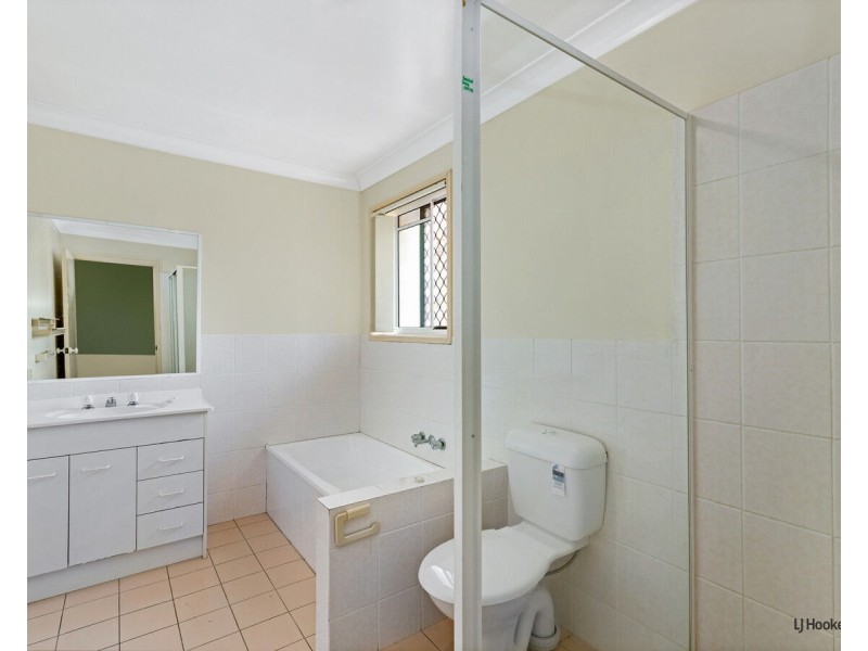 2/9-15 Harrier Drive, Burleigh Waters QLD 4220