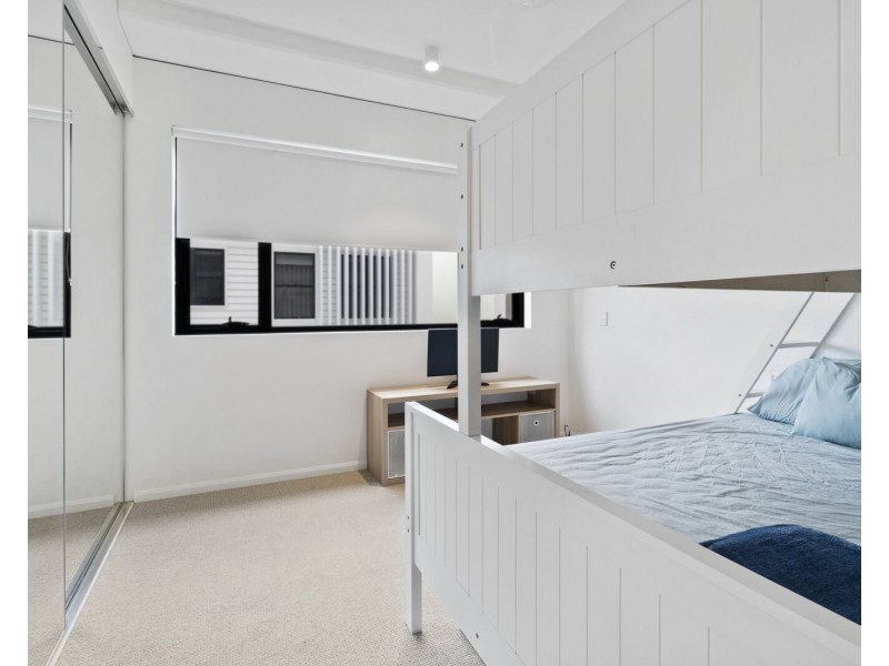 302/19 Appel Street, Coolangatta QLD 4225