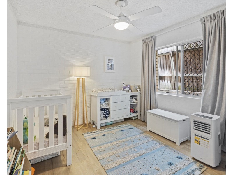 4/1947 Gold Coast Highway, Burleigh Heads QLD 4220