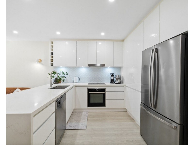 84/955 Gold Coast Highway, Palm Beach QLD 4221