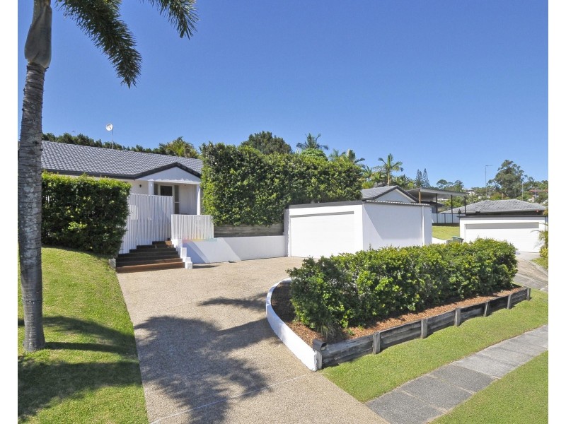 171 K P McGrath Drive, Elanora QLD 4221