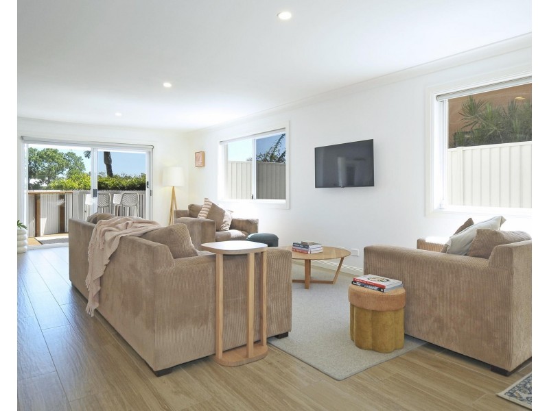 171 K P McGrath Drive, Elanora QLD 4221