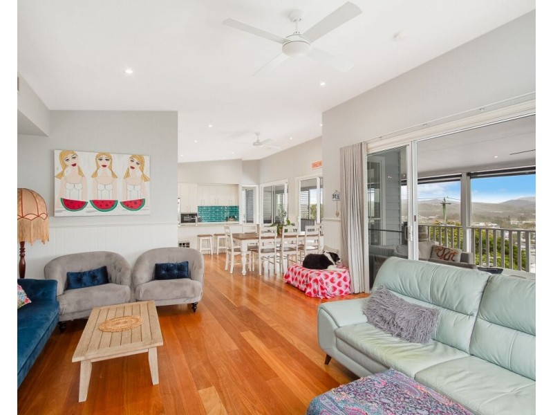 16 Tweed Street, Coolangatta QLD 4225