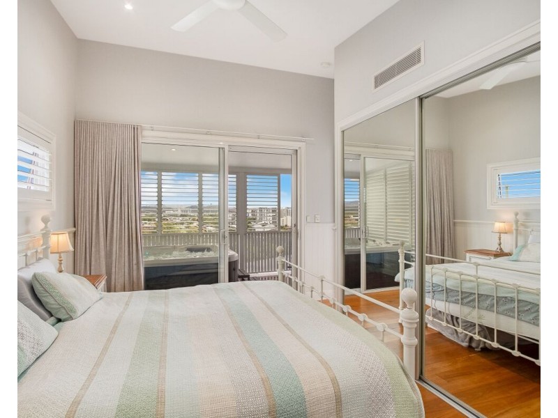 16 Tweed Street, Coolangatta QLD 4225