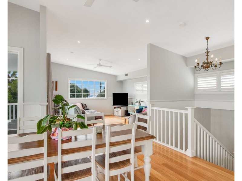 16 Tweed Street, Coolangatta QLD 4225