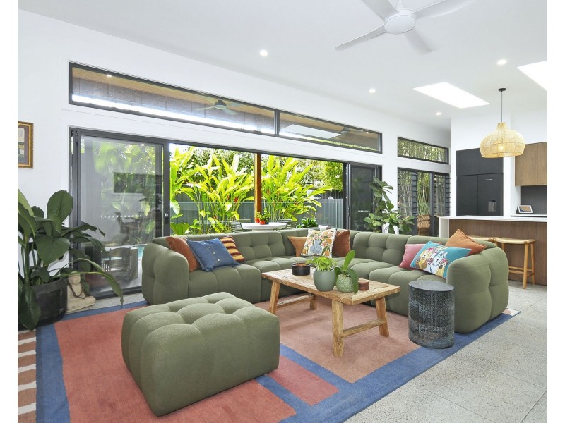 14 Morotai Avenue, Palm Beach QLD 4221