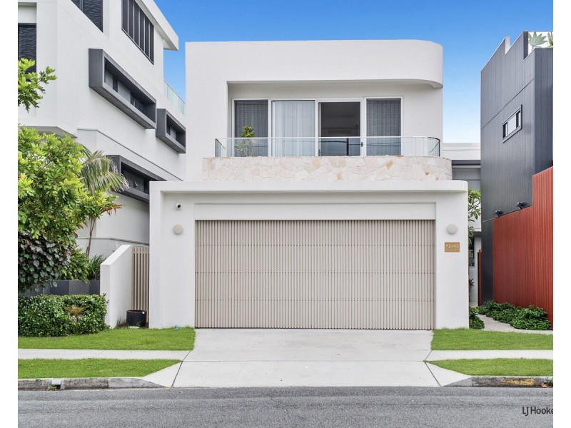 2/43 Murlong Crescent, Palm Beach QLD 4221