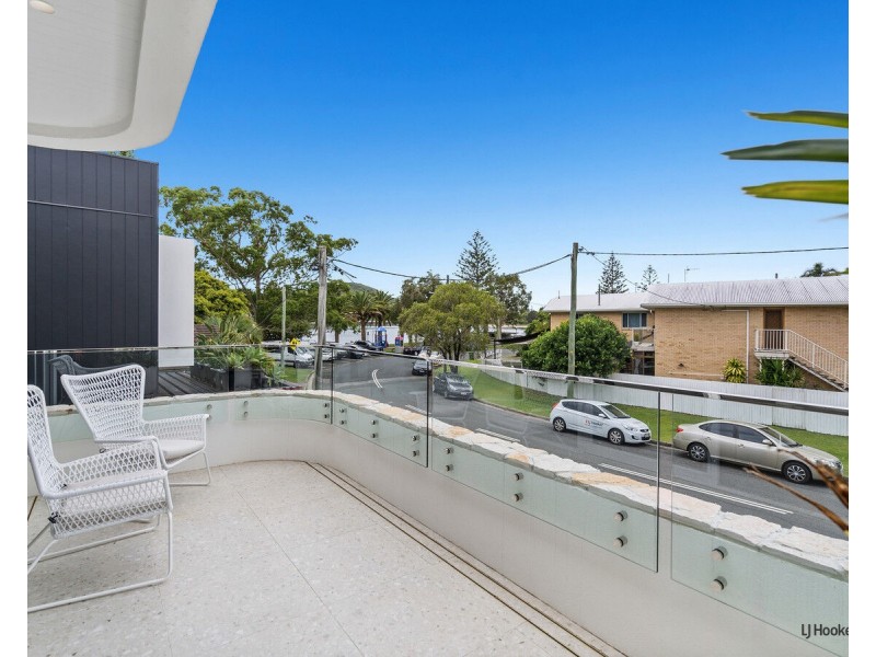 2/43 Murlong Crescent, Palm Beach QLD 4221