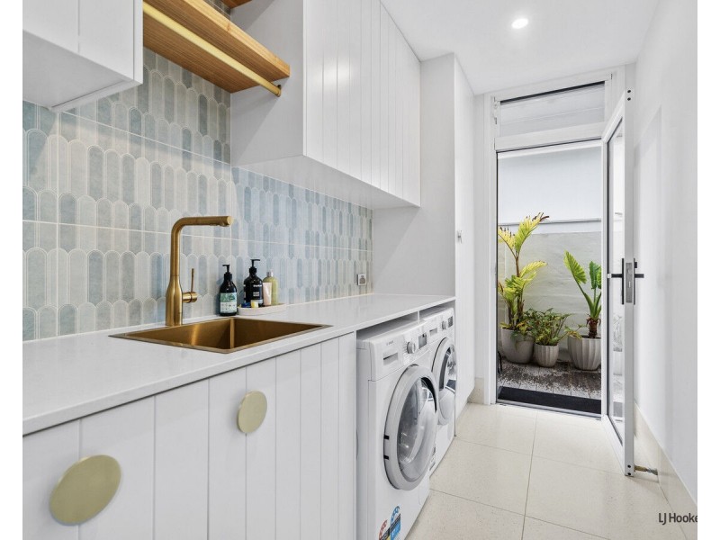 2/43 Murlong Crescent, Palm Beach QLD 4221