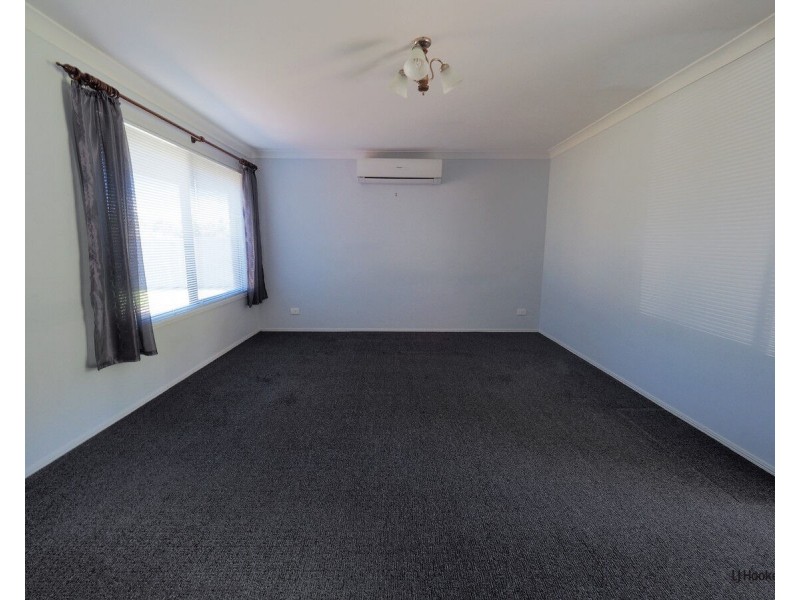 10 Balsa Street, Elanora QLD 4221