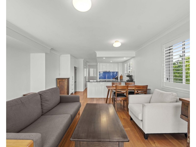 1/7 Orvieto Avenue, Mermaid Waters QLD 4218