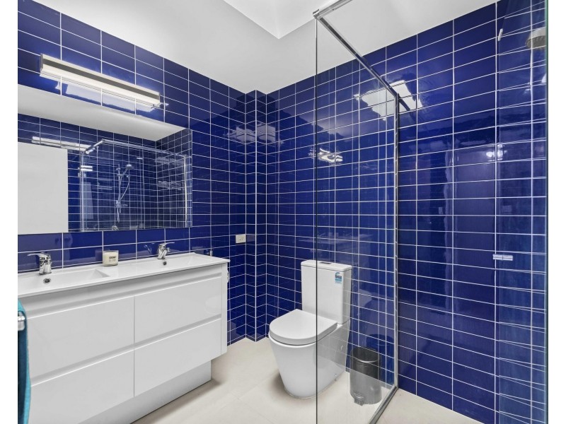 1/7 Orvieto Avenue, Mermaid Waters QLD 4218