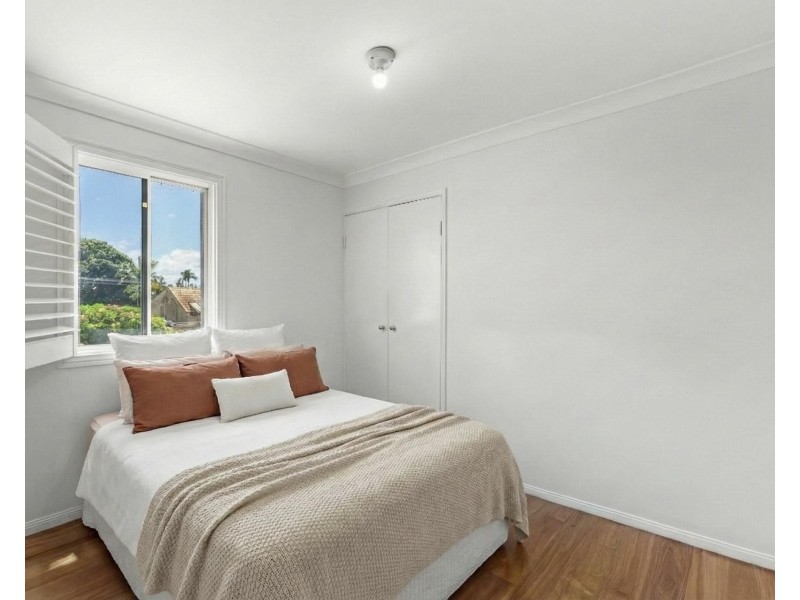 1/7 Orvieto Avenue, Mermaid Waters QLD 4218