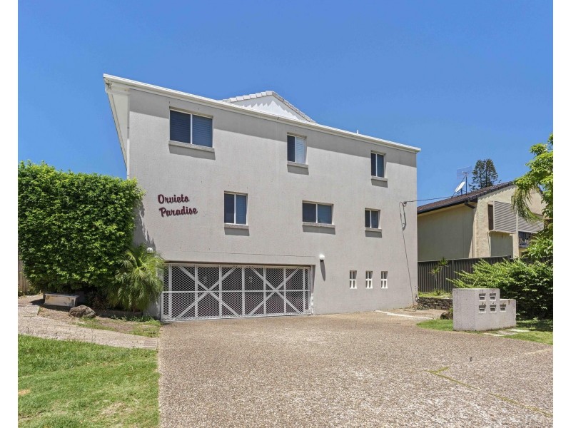 1/7 Orvieto Avenue, Mermaid Waters QLD 4218