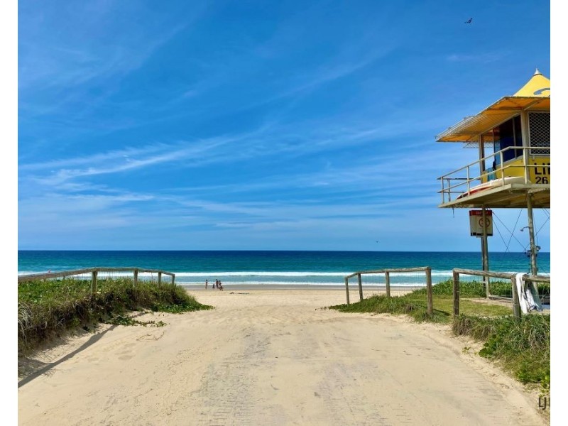 1/7 Orvieto Avenue, Mermaid Waters QLD 4218