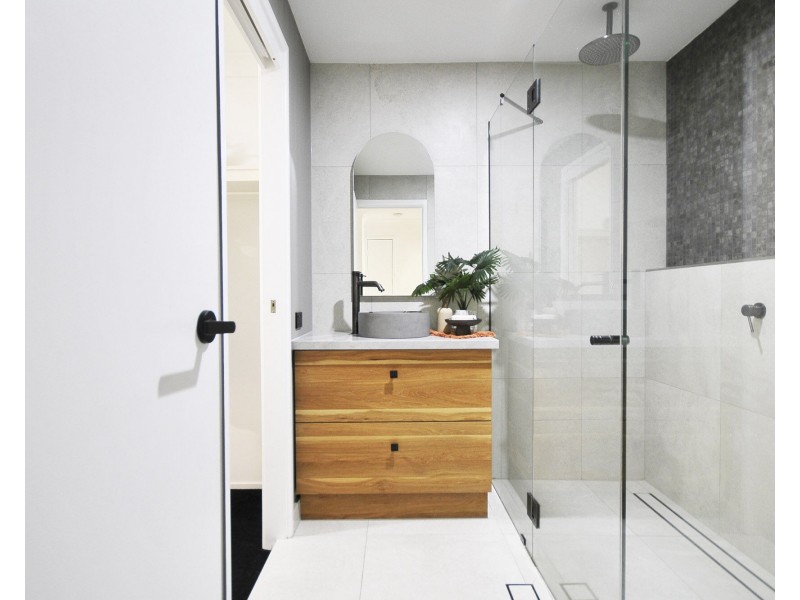 42/15 Simpsons Road, Elanora QLD 4221