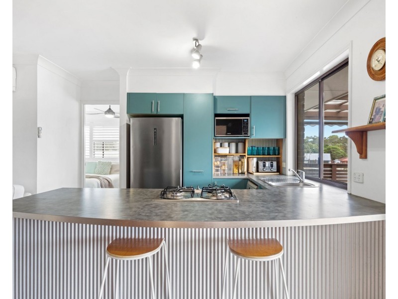 14 Kalmia Court, Elanora QLD 4221