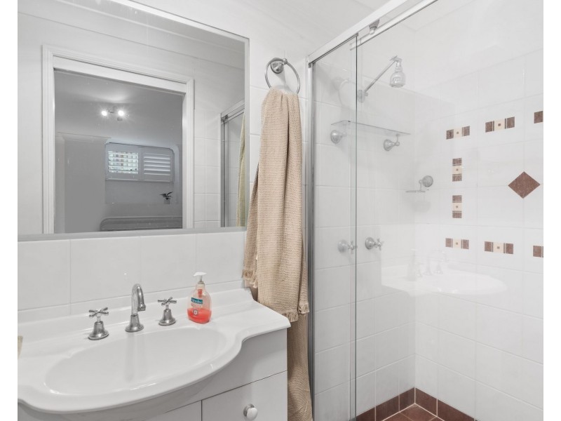 14 Kalmia Court, Elanora QLD 4221