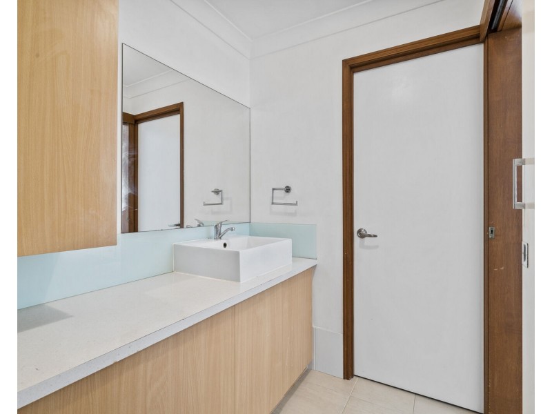 98 Clives Circuit, Currumbin Waters QLD 4223