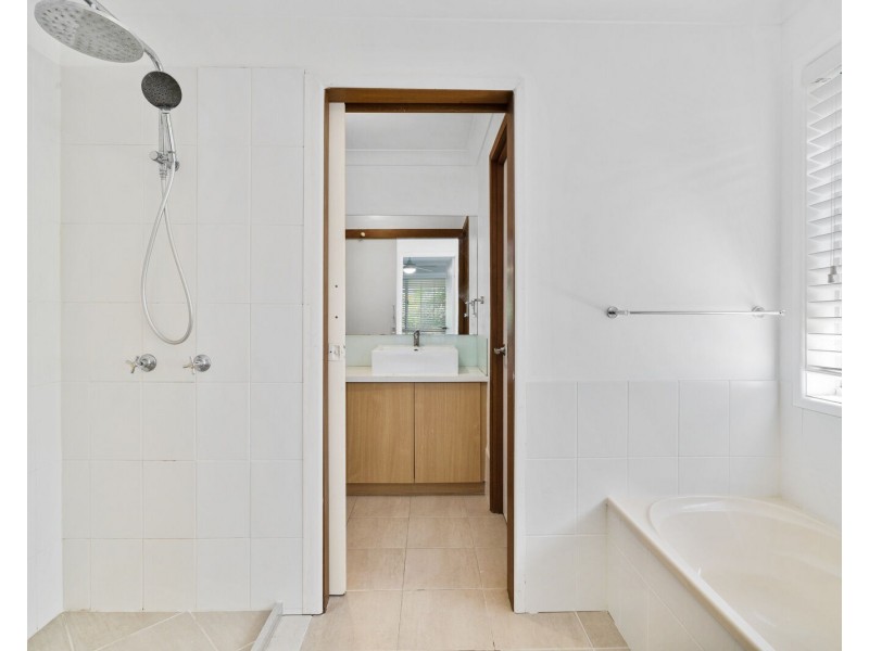 98 Clives Circuit, Currumbin Waters QLD 4223