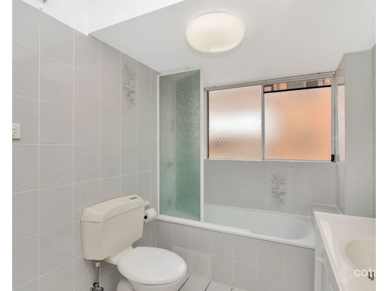 2/86 Sarawak Avenue, Palm Beach QLD 4221