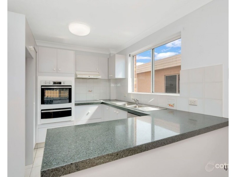 2/86 Sarawak Avenue, Palm Beach QLD 4221