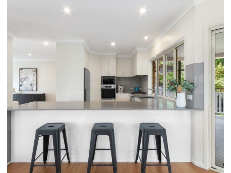 26 Forest Drive, Elanora QLD 4221