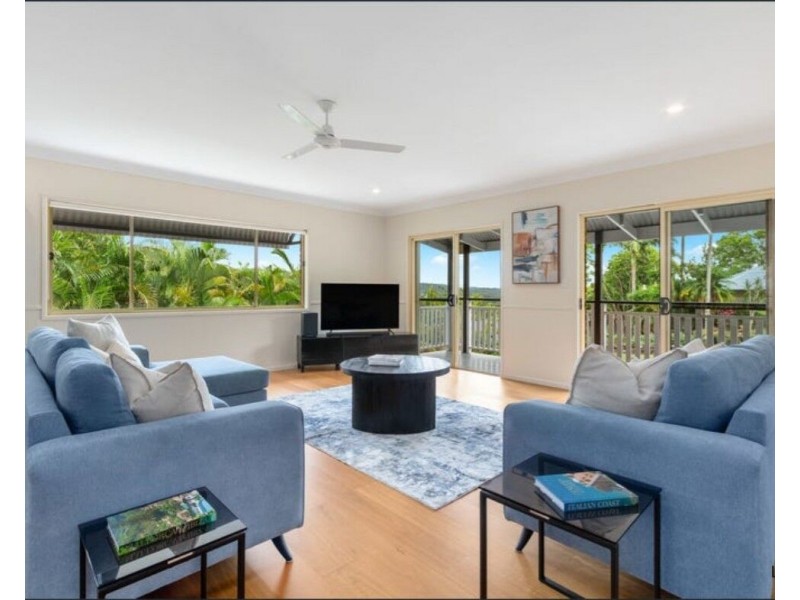 26 Forest Drive, Elanora QLD 4221