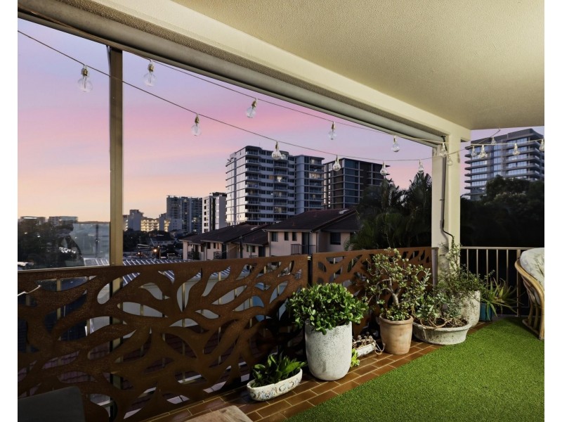 3/17 Rutledge Street, Coolangatta QLD 4225